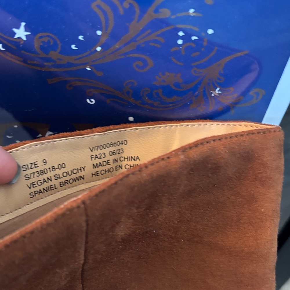 NWT Banana Republic Vegan Suede Slouchy Boots - Picture 3 of 6